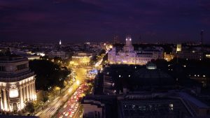 La plaza de Cibeles al anochecer